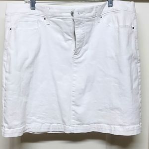 Croft & Barrow 16 White Jean Skort